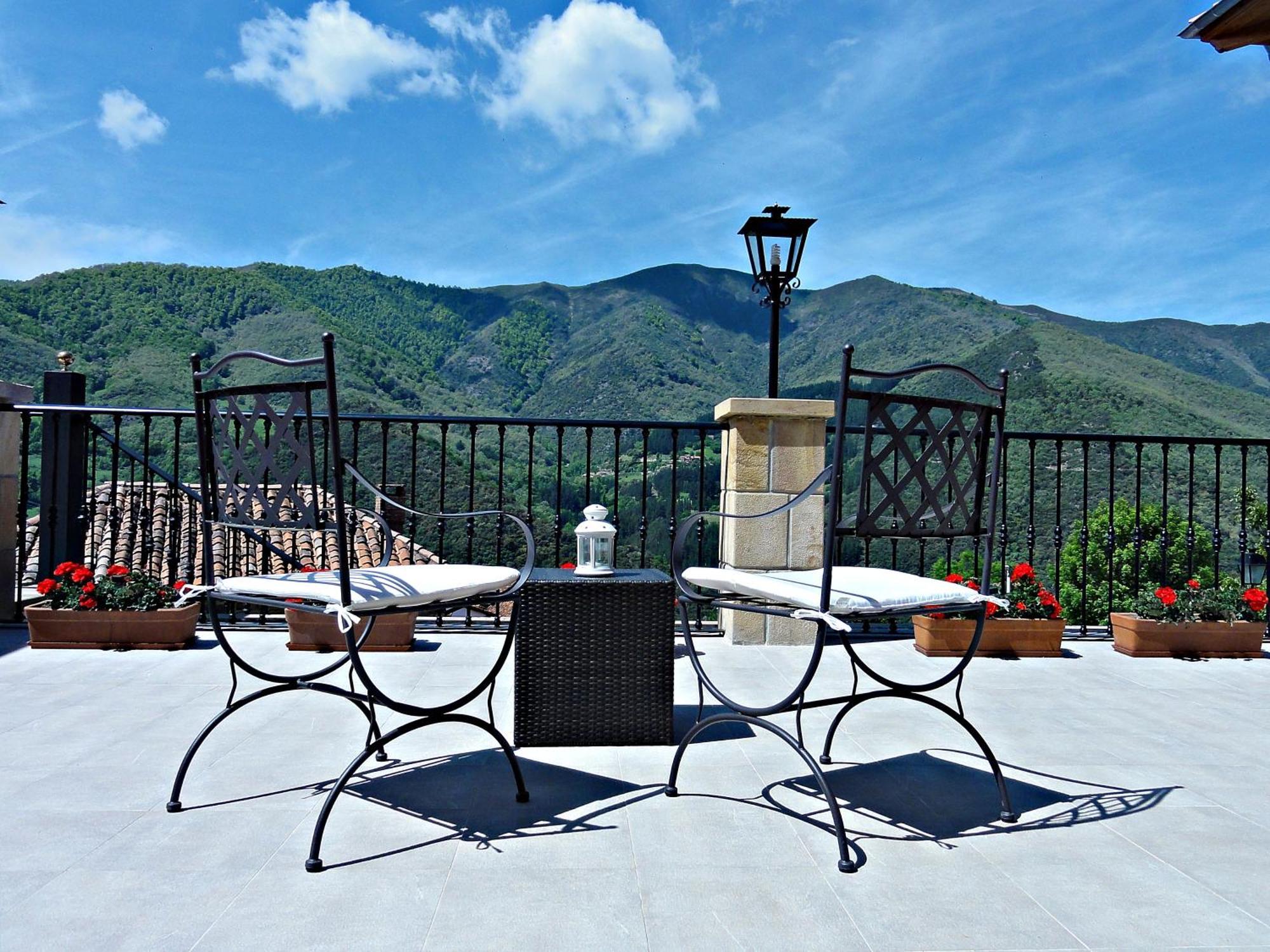 Posada Valle Del Oso Lerones ภายนอก รูปภาพ