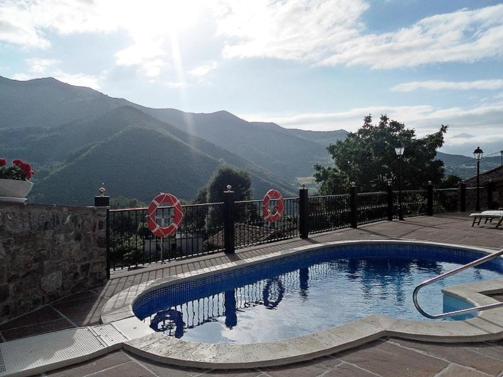 Posada Valle Del Oso Lerones ภายนอก รูปภาพ