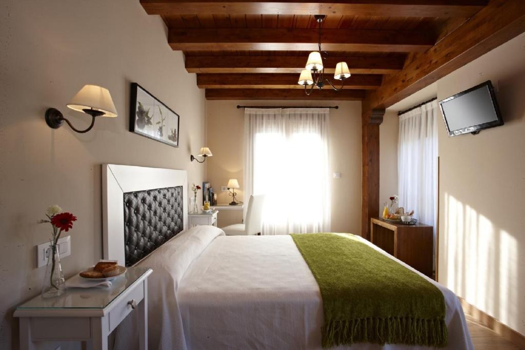 Posada Valle Del Oso Lerones ภายนอก รูปภาพ
