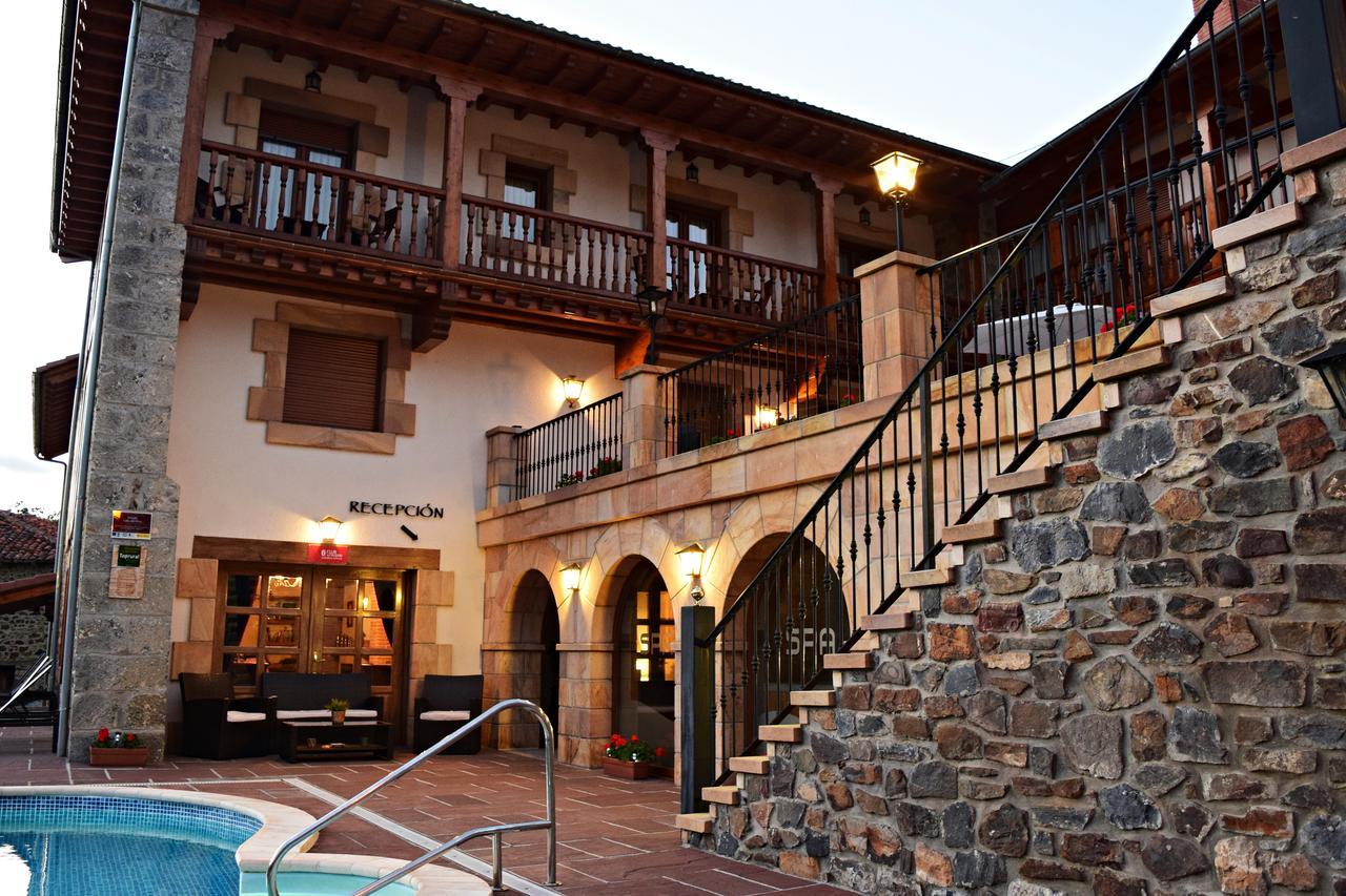 Posada Valle Del Oso Lerones ภายนอก รูปภาพ